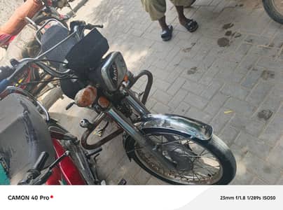 125 motorcycle available for sell