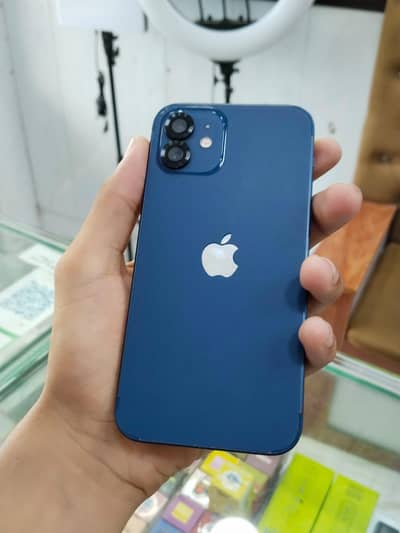 Apple iPhone 12