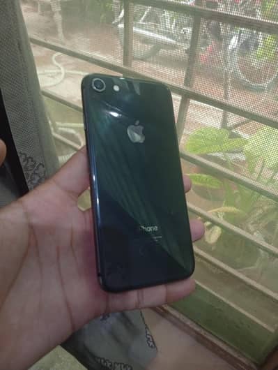 Apple iPhone 8