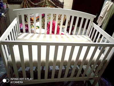 Dream On Me Baby Cot / Mini Bed – Excellent Condition