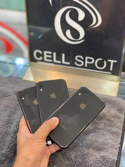 Apple iPhone XR