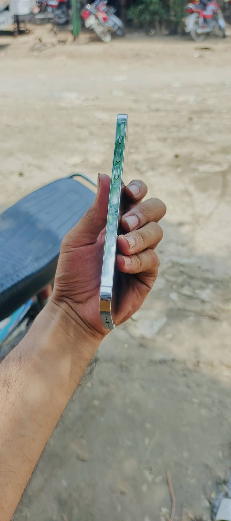 Apple iPhone 14 Pro Max 2