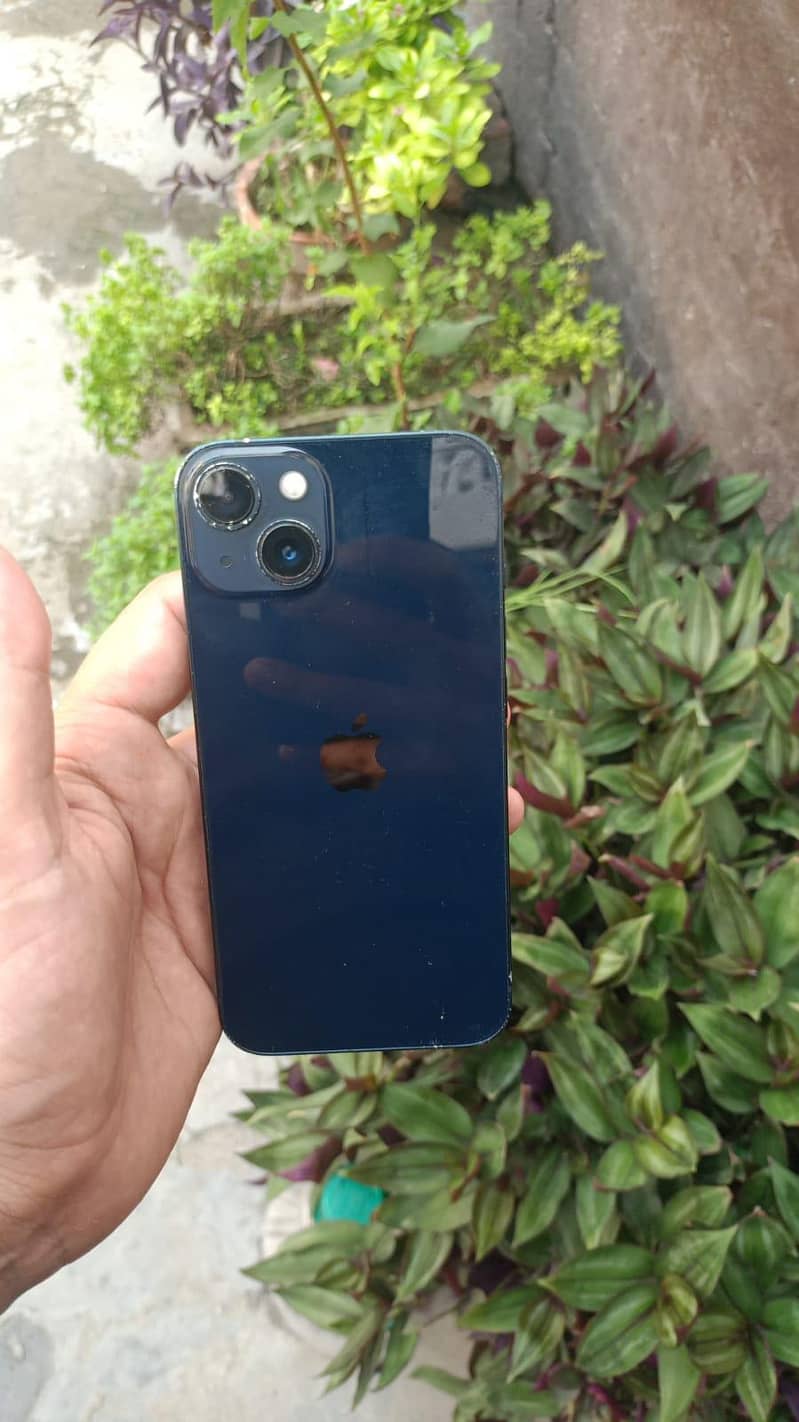 Apple iPhone 13 2