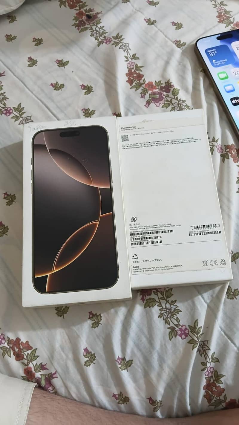 Apple iPhone 16 Pro Max 6