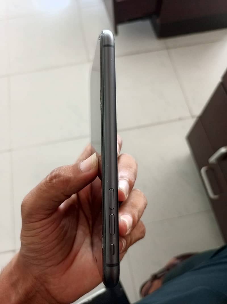 Apple iPhone 11 1
