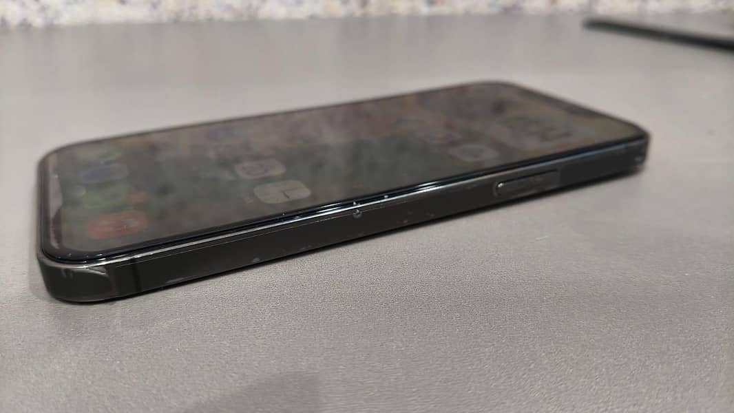 Apple iPhone 12 Pro 4