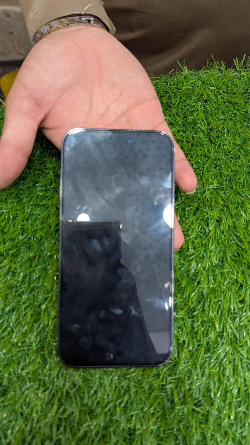 Apple iPhone 14 Pro Max 4