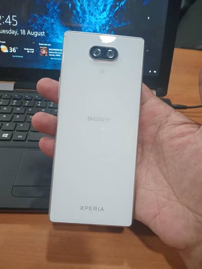 Sony Xperia 8