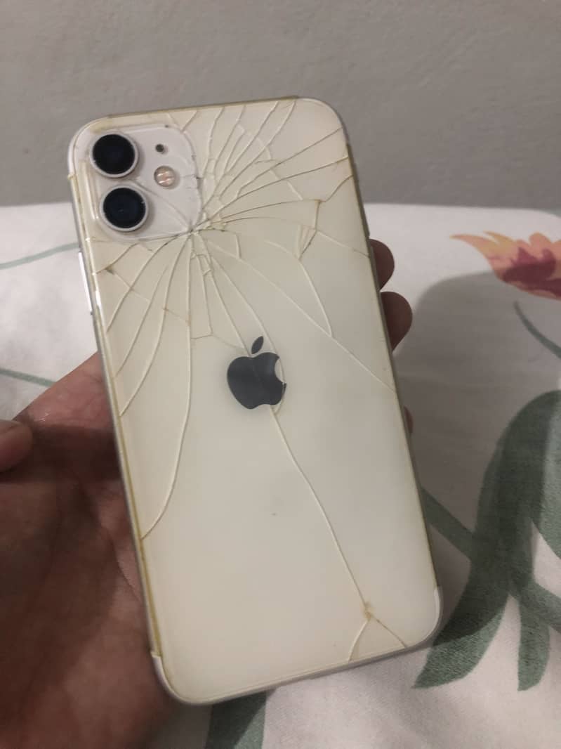 Apple iPhone 11 3
