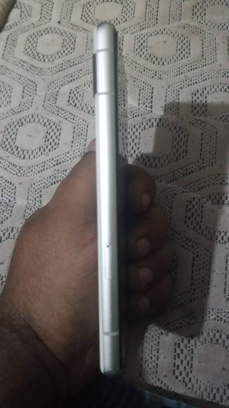 Google Pixel 7a 2
