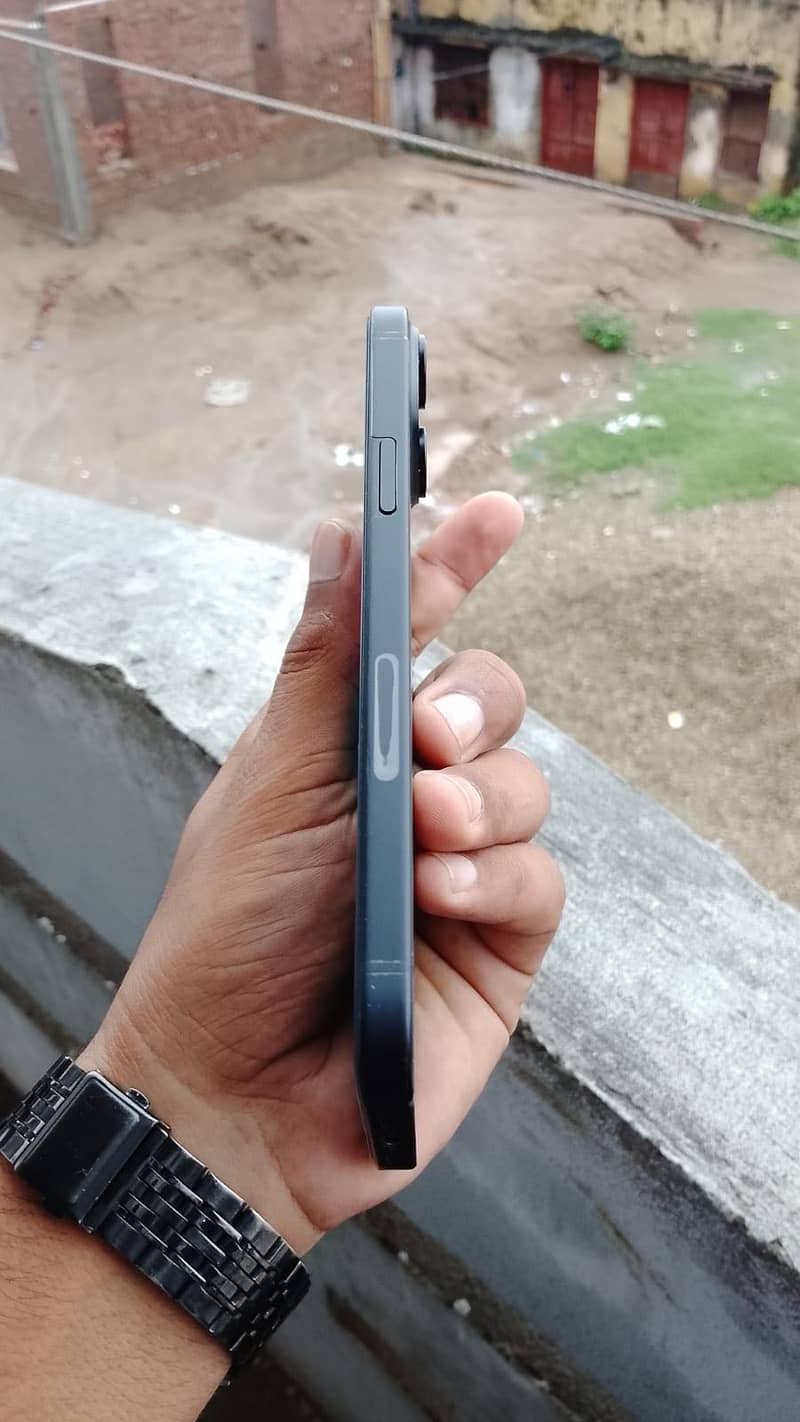 Apple iPhone 15 plus 3