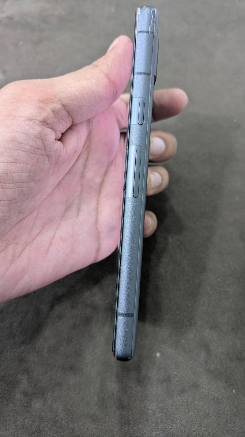 Google Pixel 7a 5