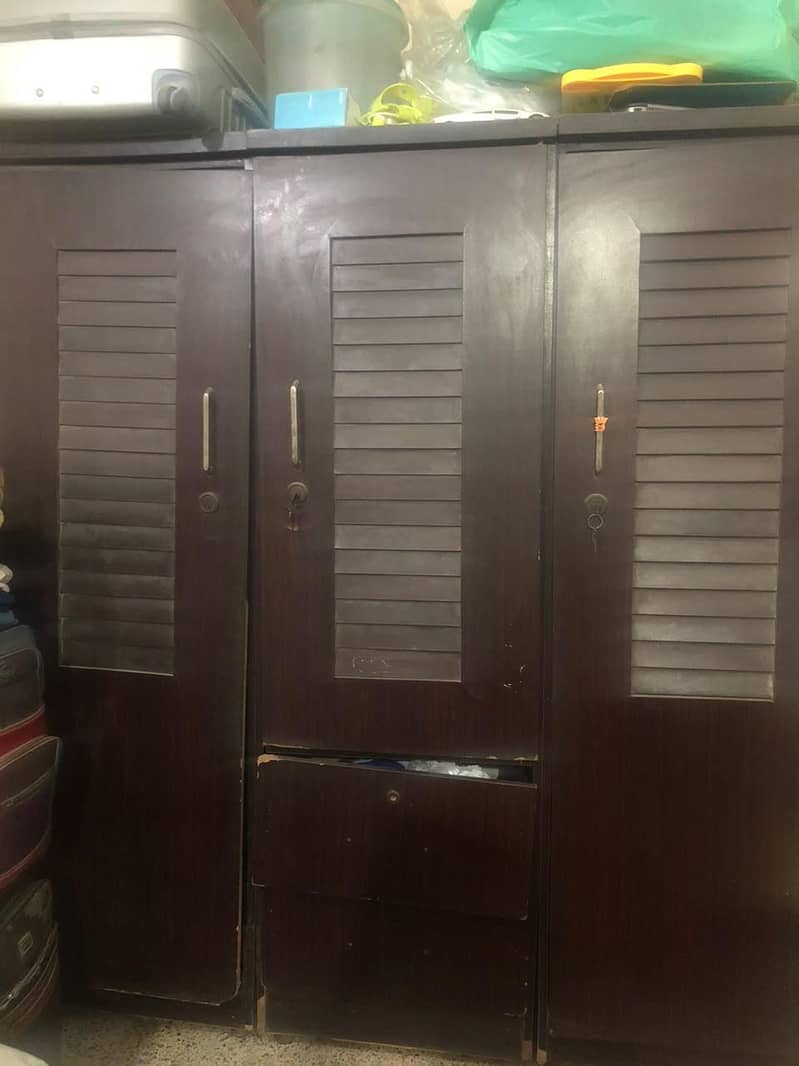 3 دور cupboard 1