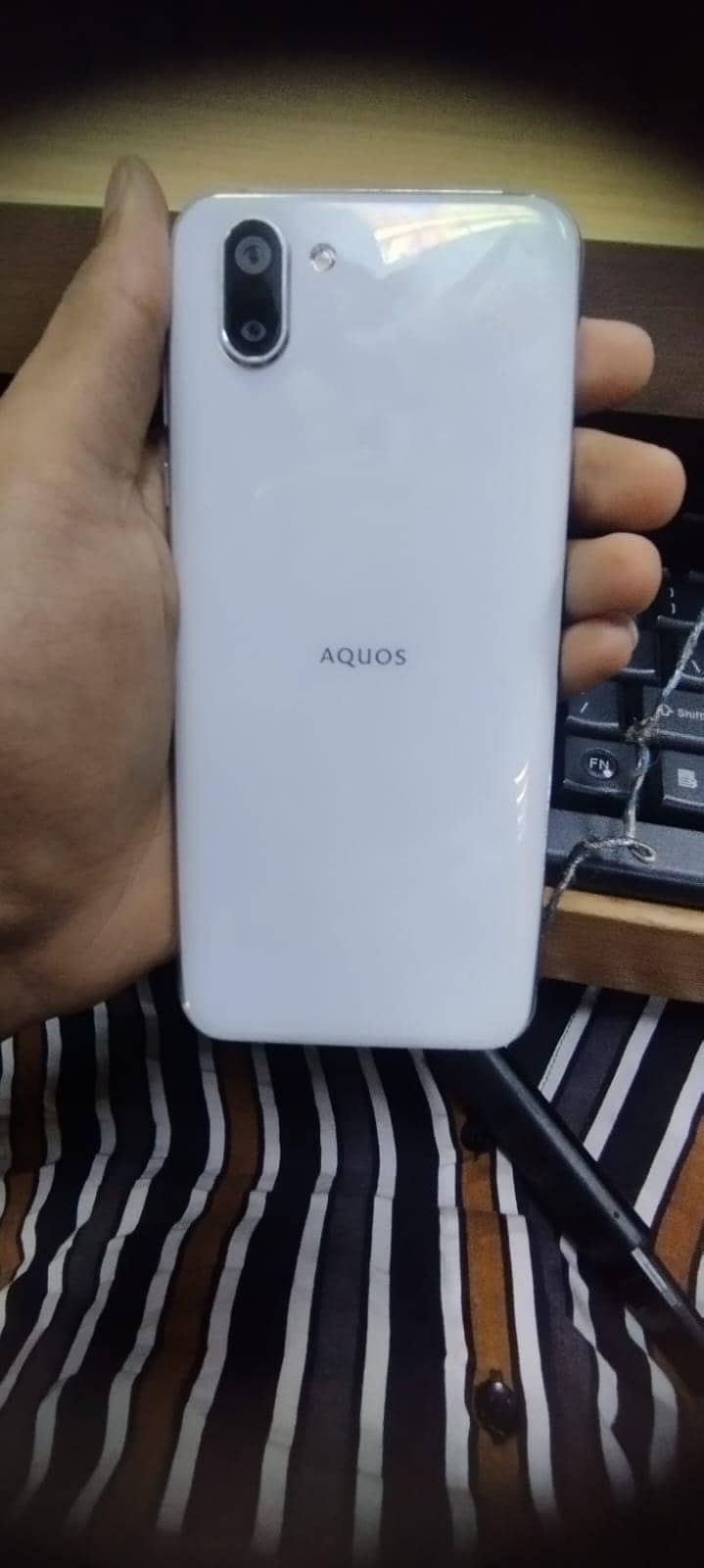 Sharp Aquos R2 10