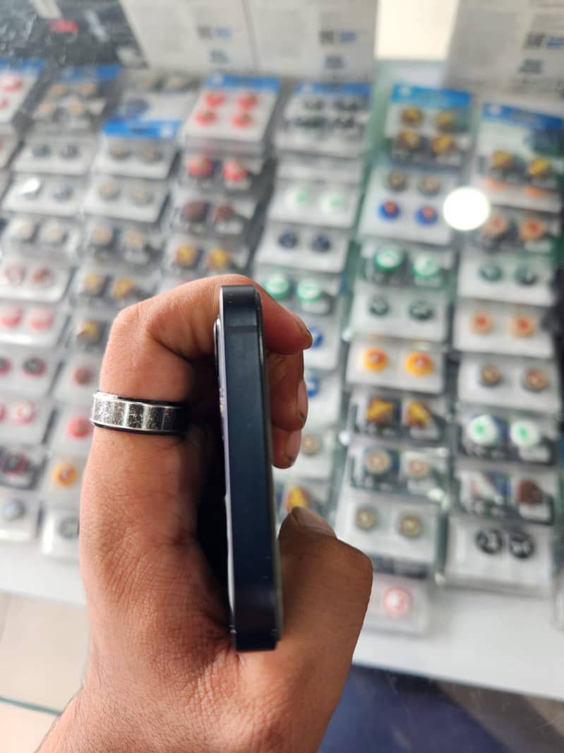 Apple iPhone 12 2