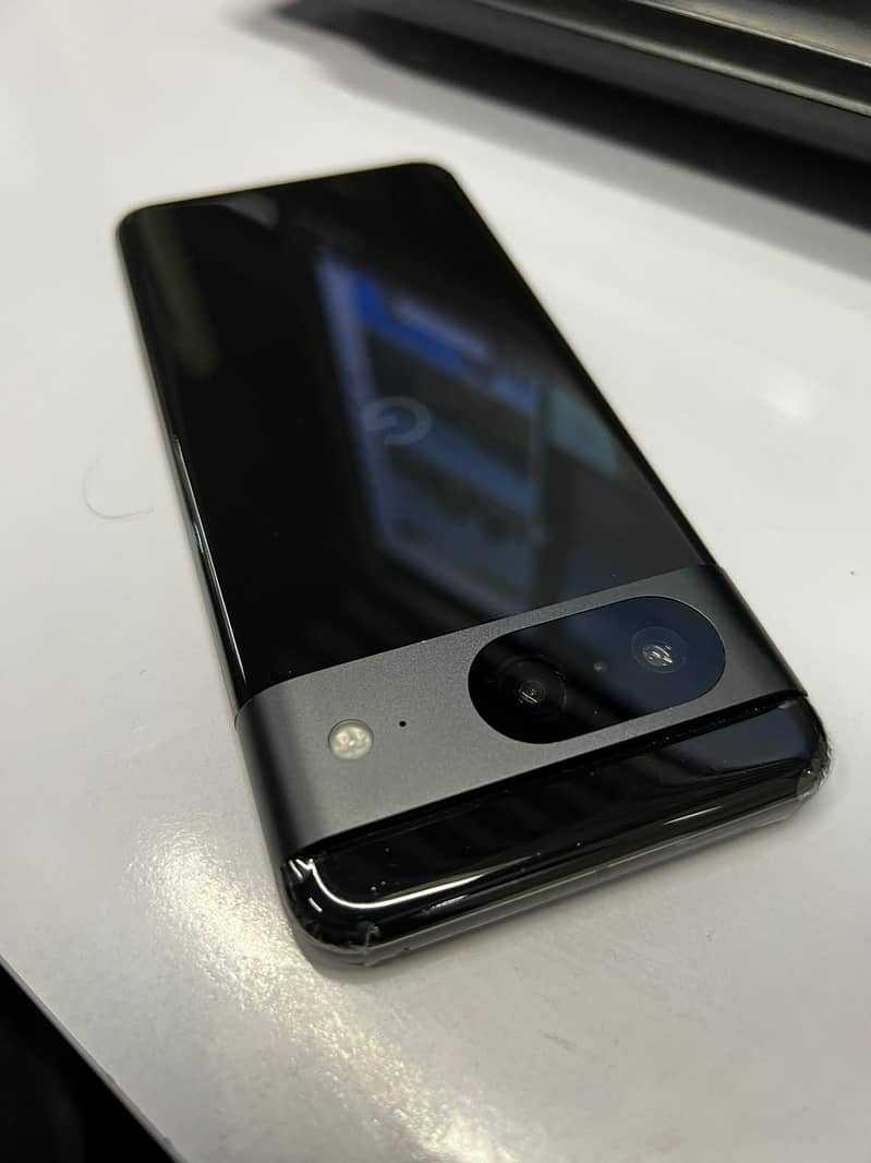 Google Pixel 8 2