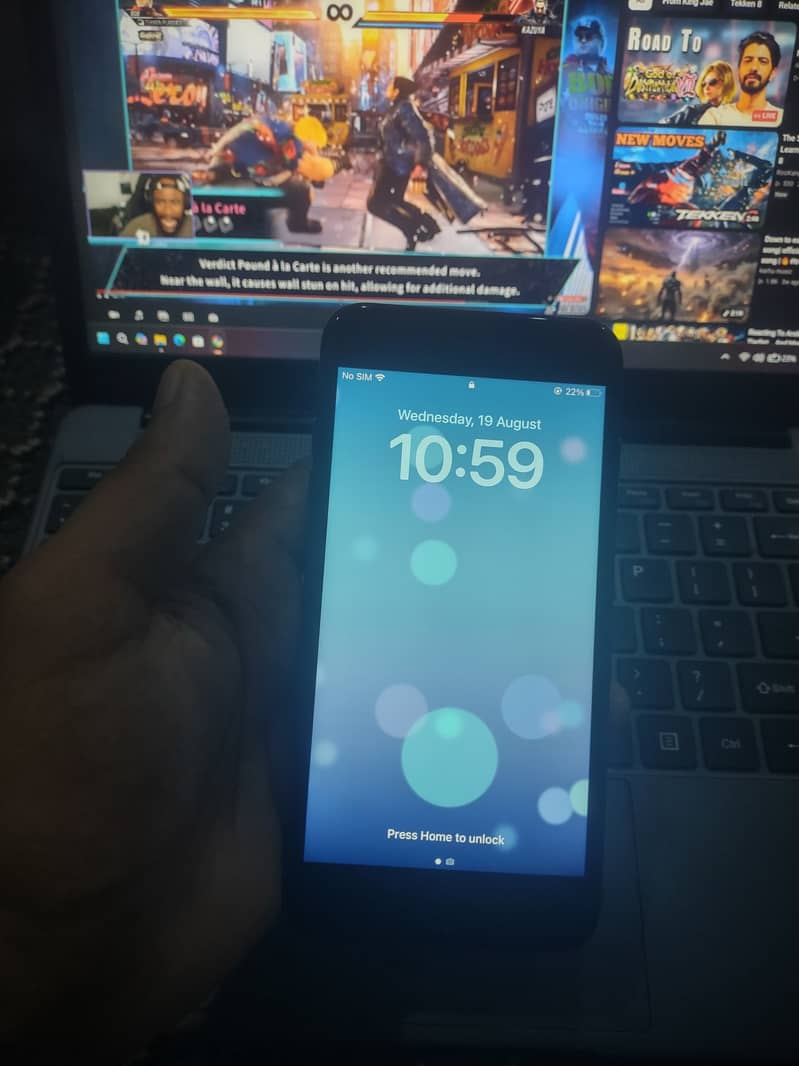 Apple iPhone 8 Plus 0