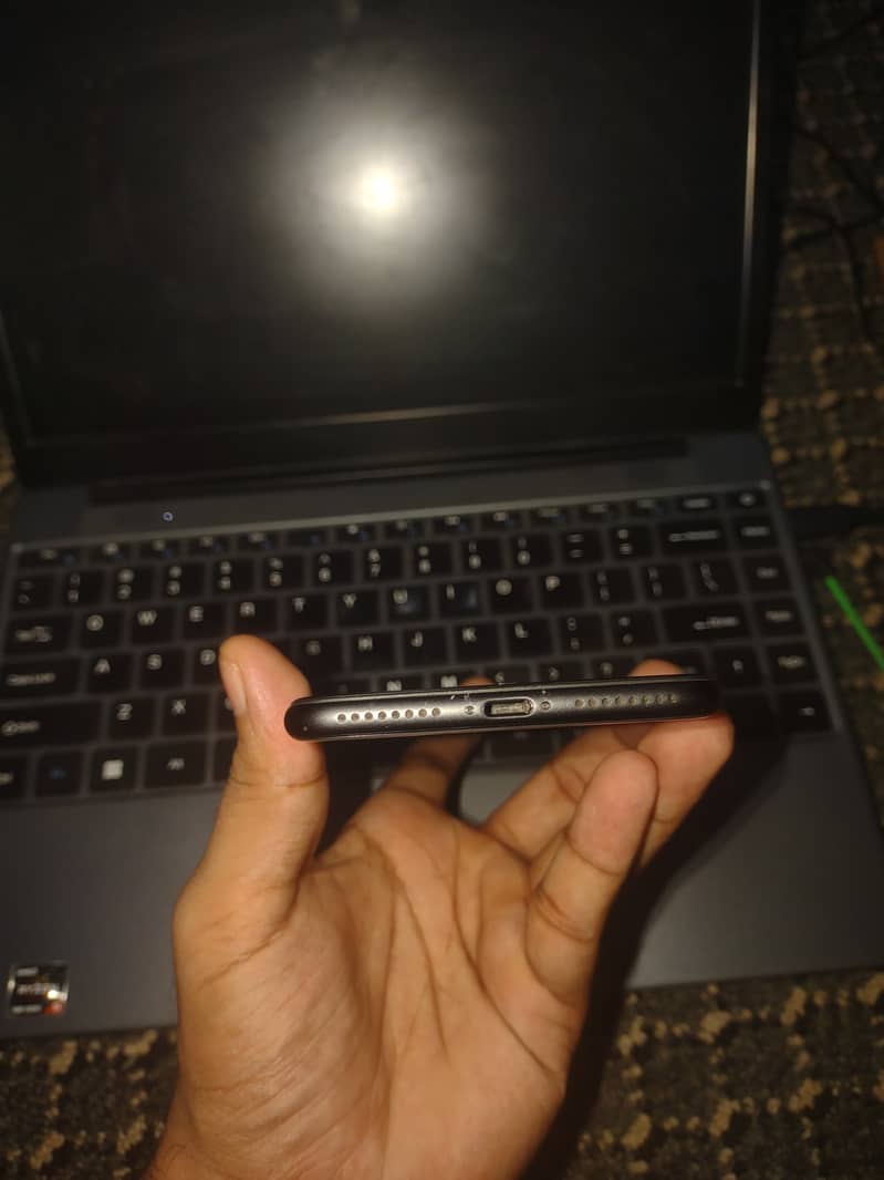 Apple iPhone 8 Plus 6