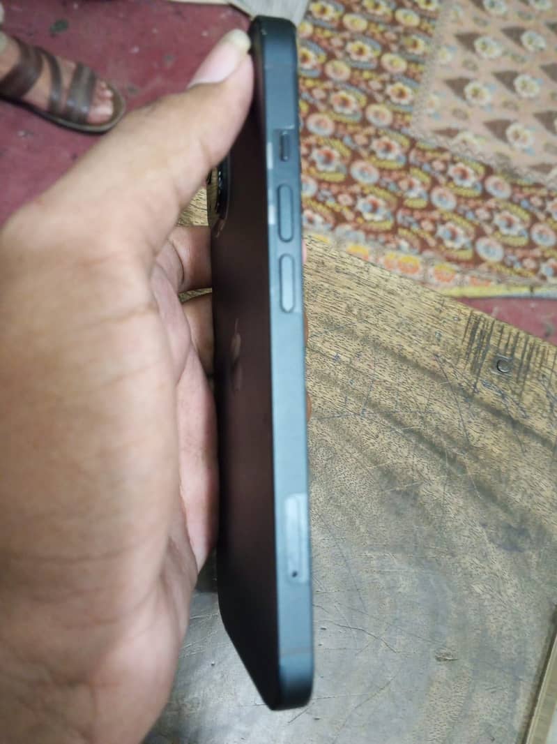 Apple iPhone 13 3