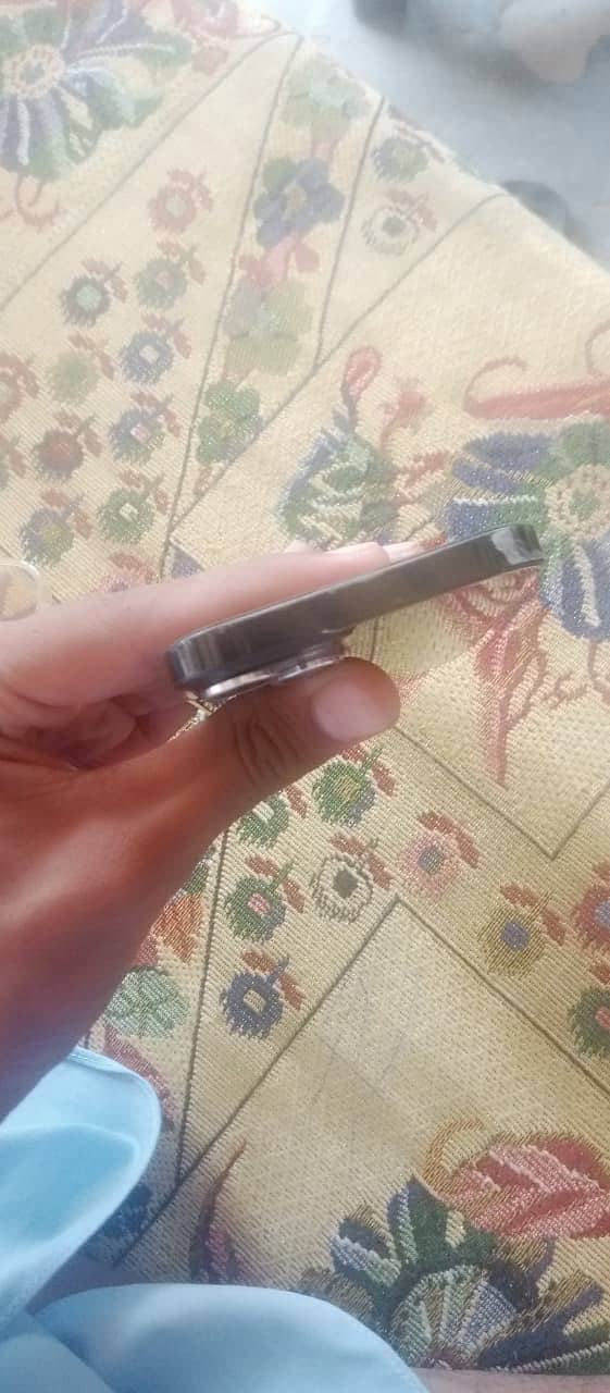 IPHONE 13 5