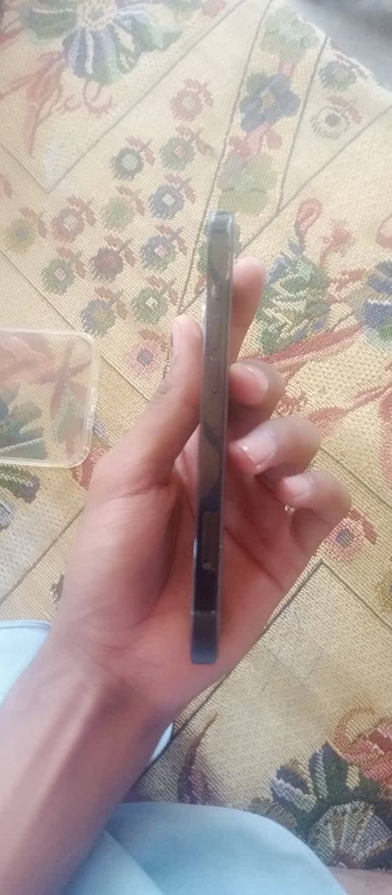 IPHONE 13 7