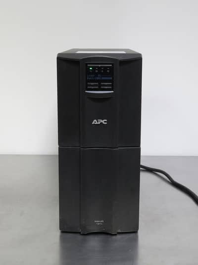 APC UPS SMT-2200I 1980W 230V 50HZ ORIGINAL SHENIDER ELECTRIC.