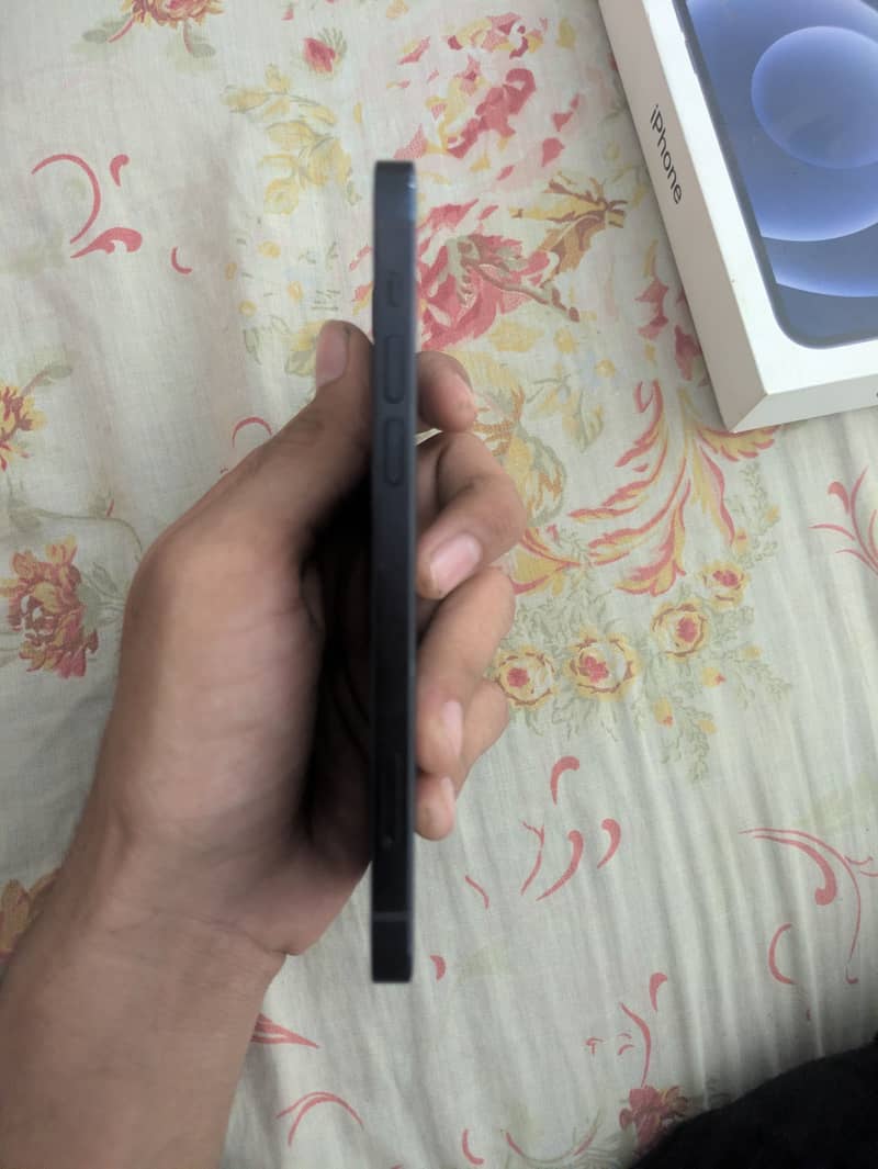 Apple iPhone 12 5