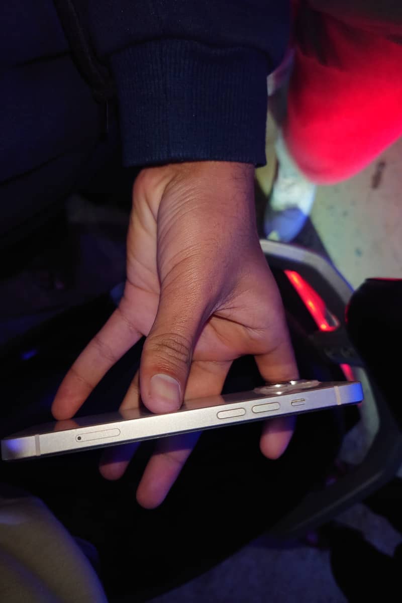 Apple iPhone 13 4