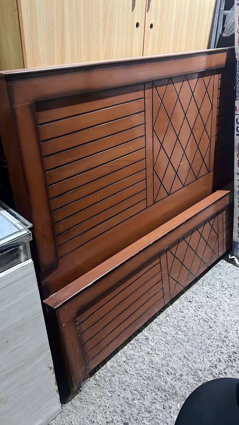 Office chairs/Office table/Draws/Tables/Racks/Sofas/Computer Tables 1