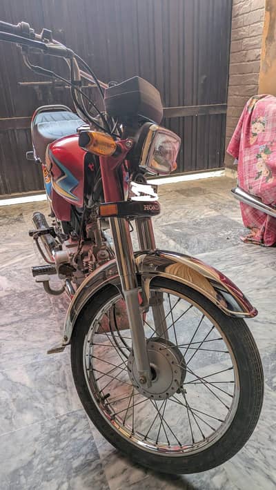 Low mileage Honda CD 70 2025/2026 model in mint condition