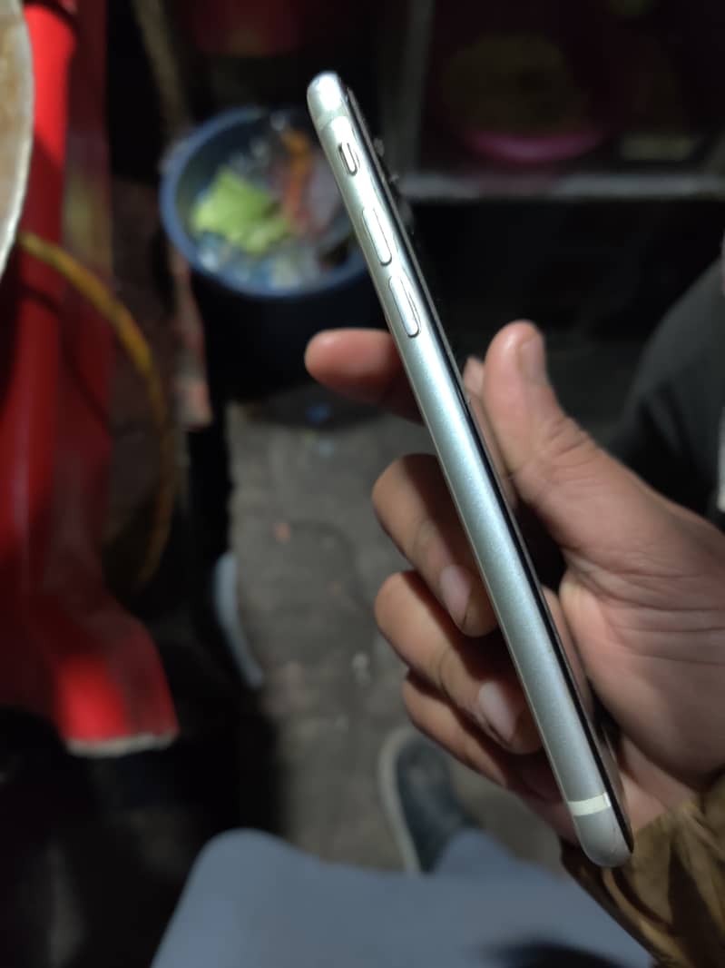 Apple iPhone SE 2
