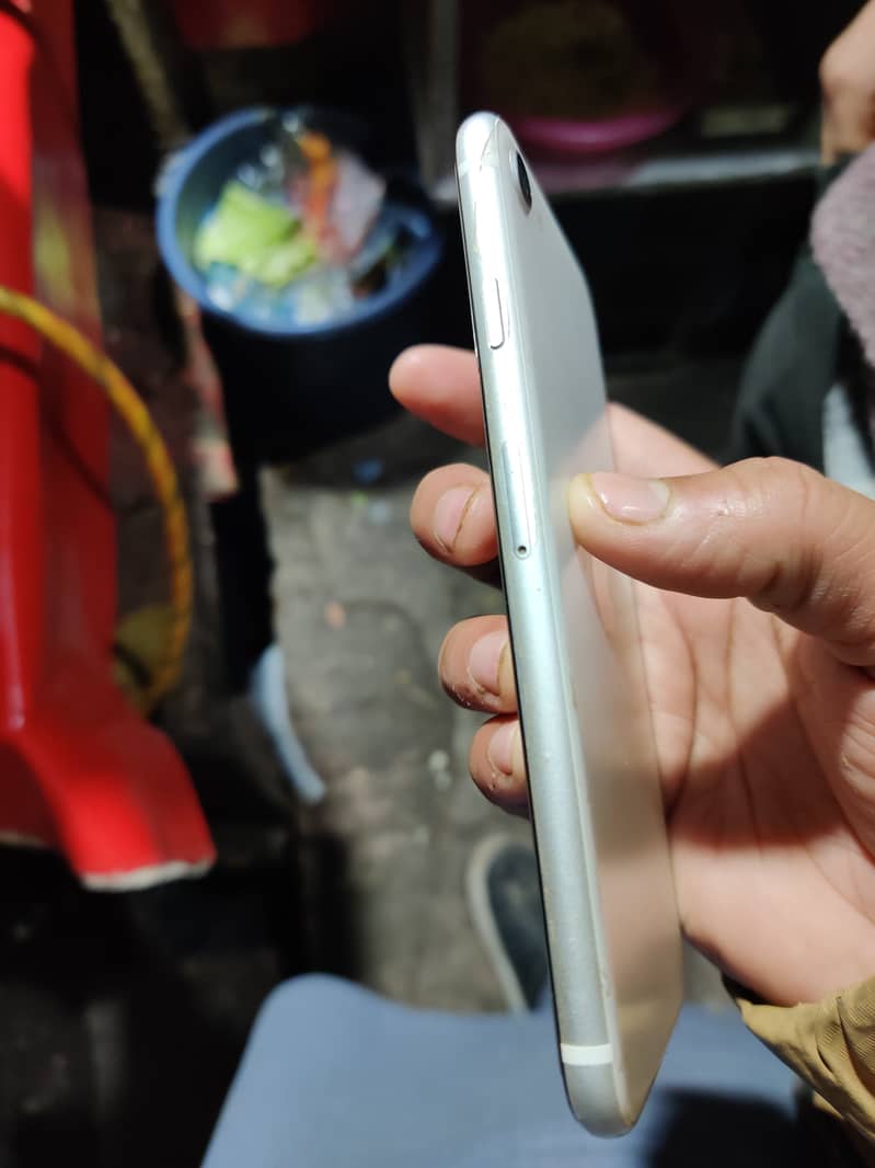 Apple iPhone SE 4