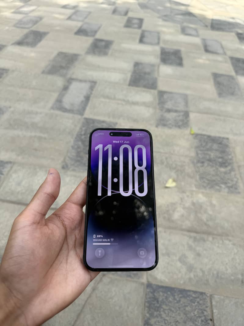 Apple iPhone 14 Pro Max 1
