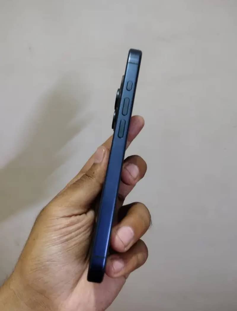 Apple iPhone 15 Pro 1