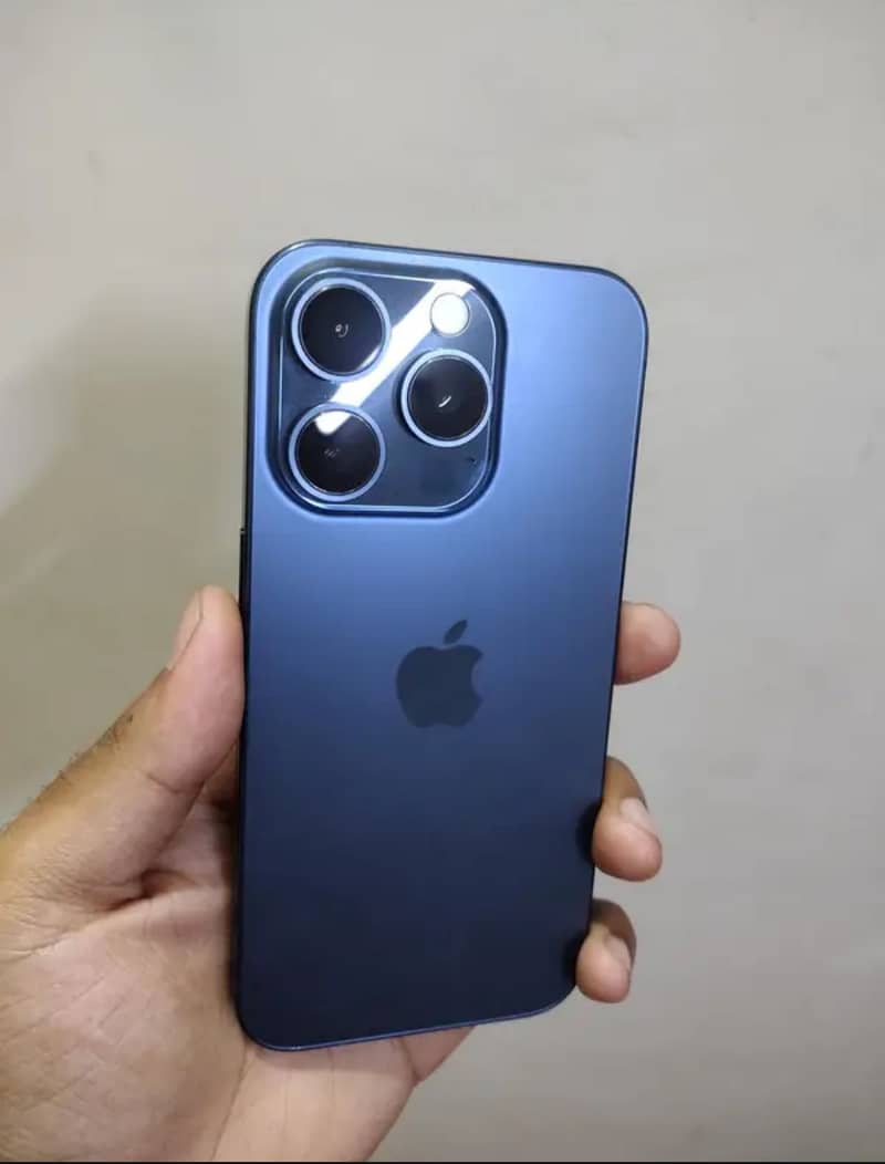 Apple iPhone 15 Pro 4