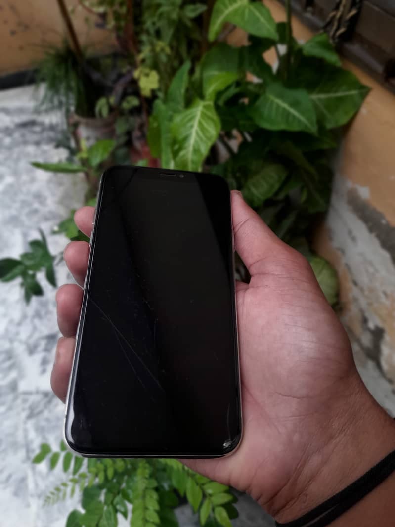 Apple iPhone X 3