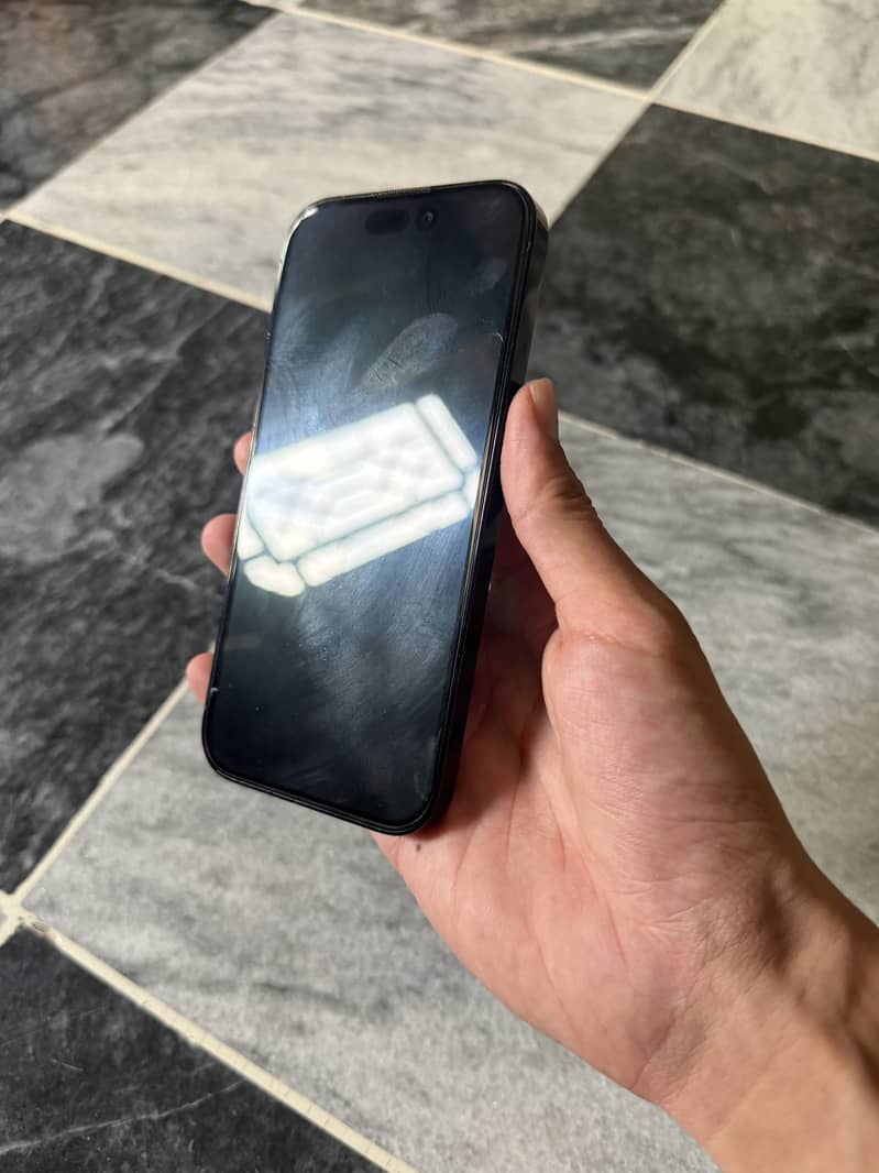 Apple iPhone 14 Pro 3