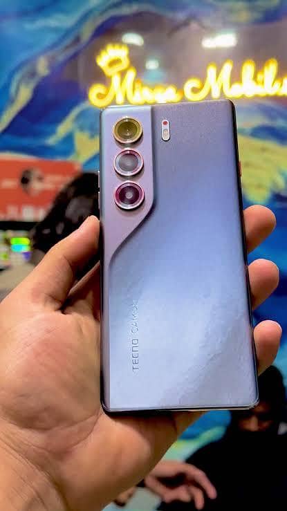 Tecno CAMON 40 Pro 0