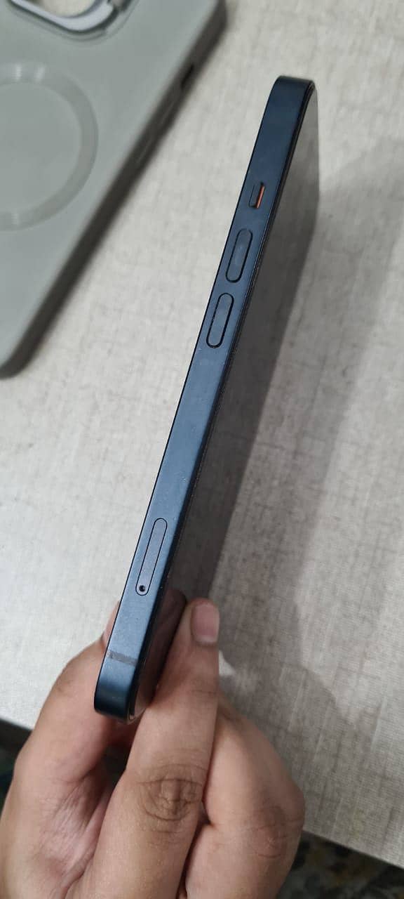 Apple iPhone 14 2