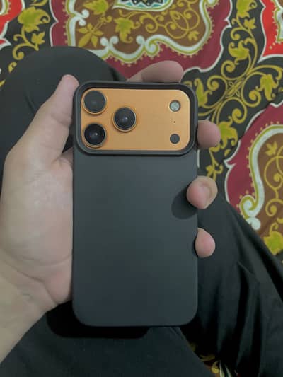 Apple iPhone XR Convert 17 Pro