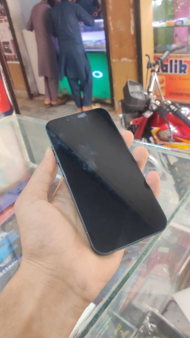 Apple iPhone 14 4