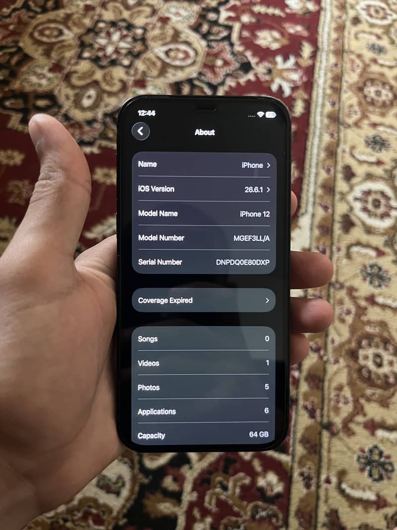 Apple iPhone 12 4