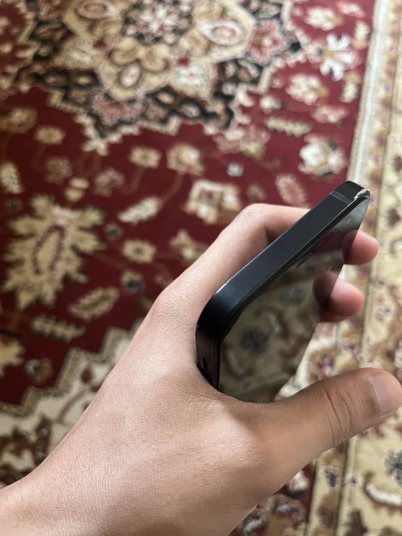 Apple iPhone 12 7