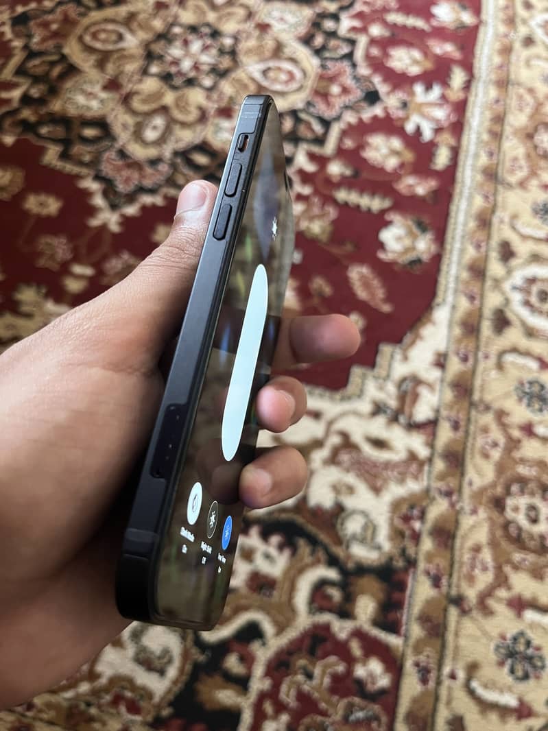Apple iPhone 12 8
