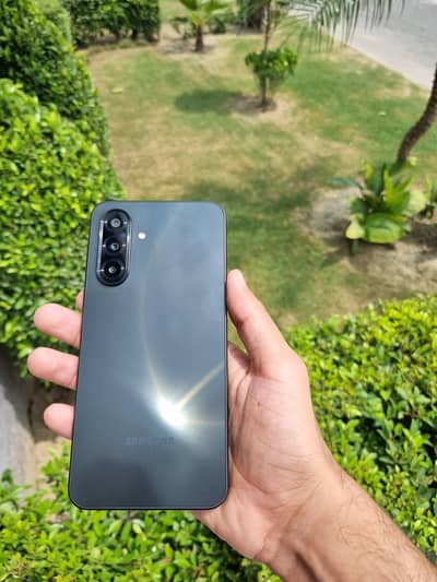 Samsung A17 256gb with box