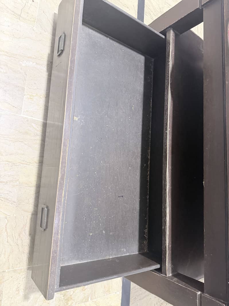 Centre table for sell 5