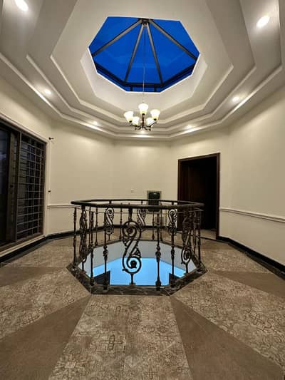Beautiful Luxury 2 Kanal Designer House For Sale