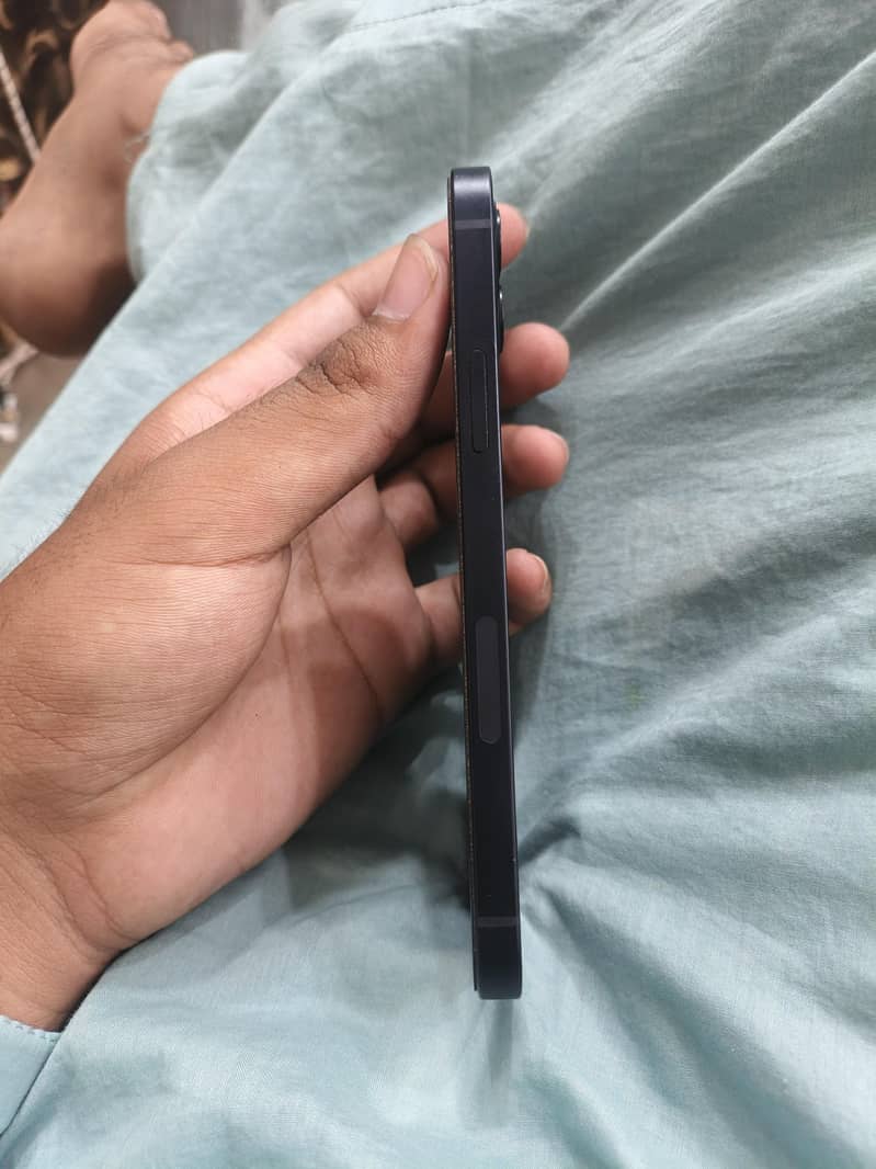 Apple iPhone 12 1