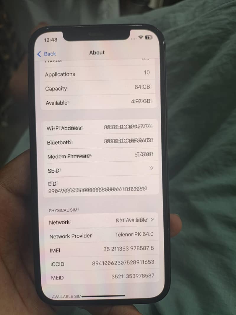 Apple iPhone 12 6