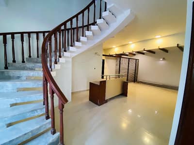 Beautiful Luxurious House Available for Rent in F-10 Islamabad | 5 Bedrooms | Prime Location